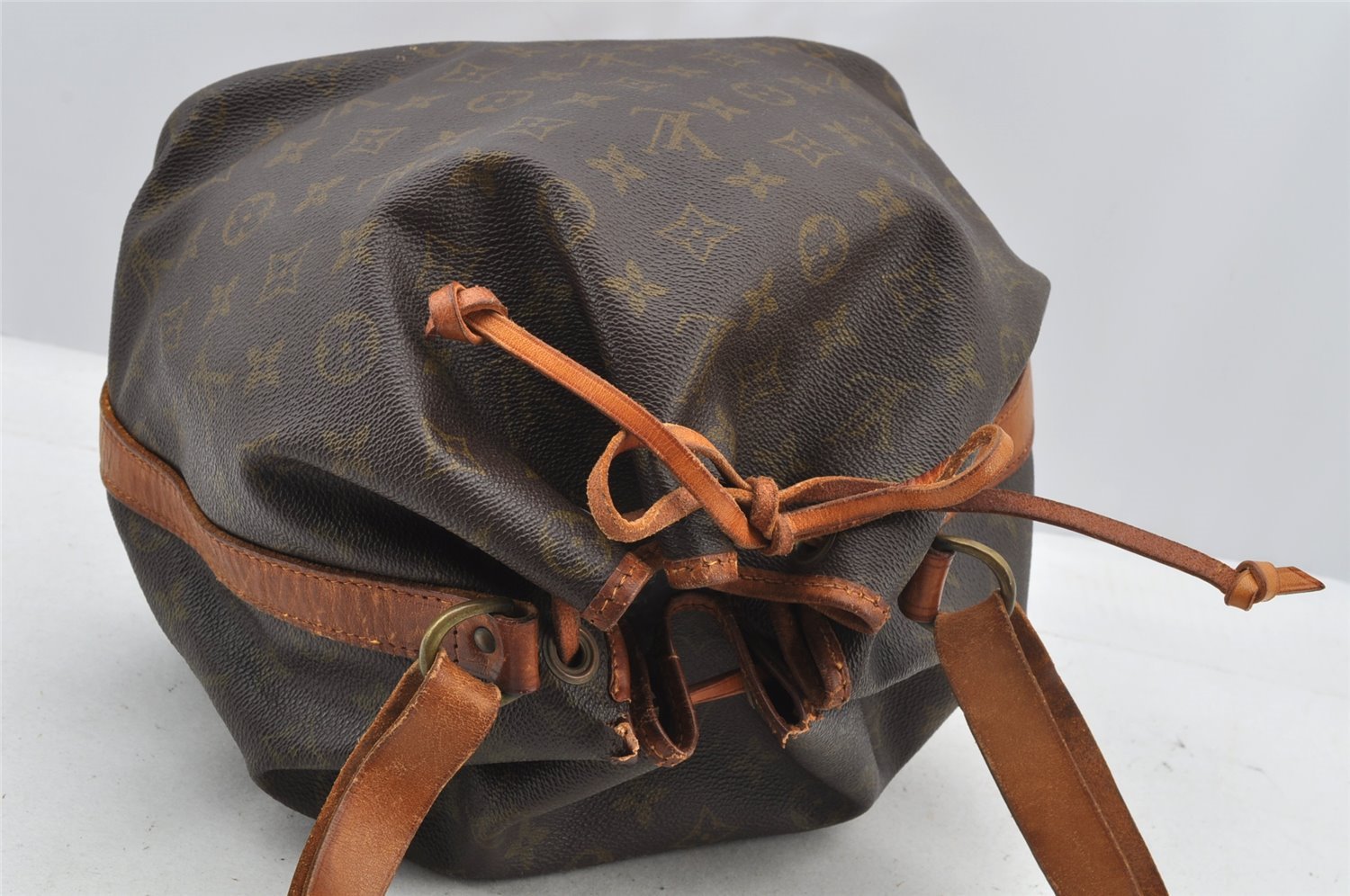 Authentic Louis Vuitton Monogram Petit Noe Drawstring Bag Old Model LV 8382I