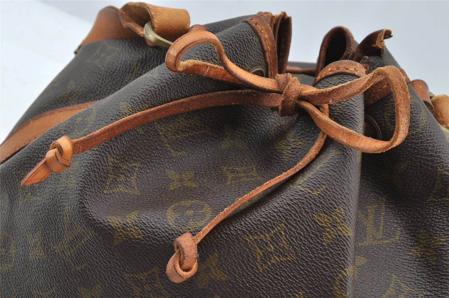 Authentic Louis Vuitton Monogram Petit Noe Drawstring Bag Old Model LV 8382I
