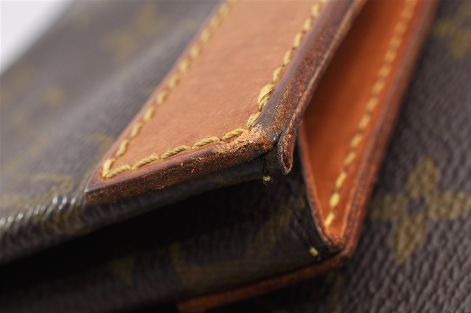 Auth Louis Vuitton Monogram Pochette Pliante Clutch Hand Bag Old Model LV 8386I