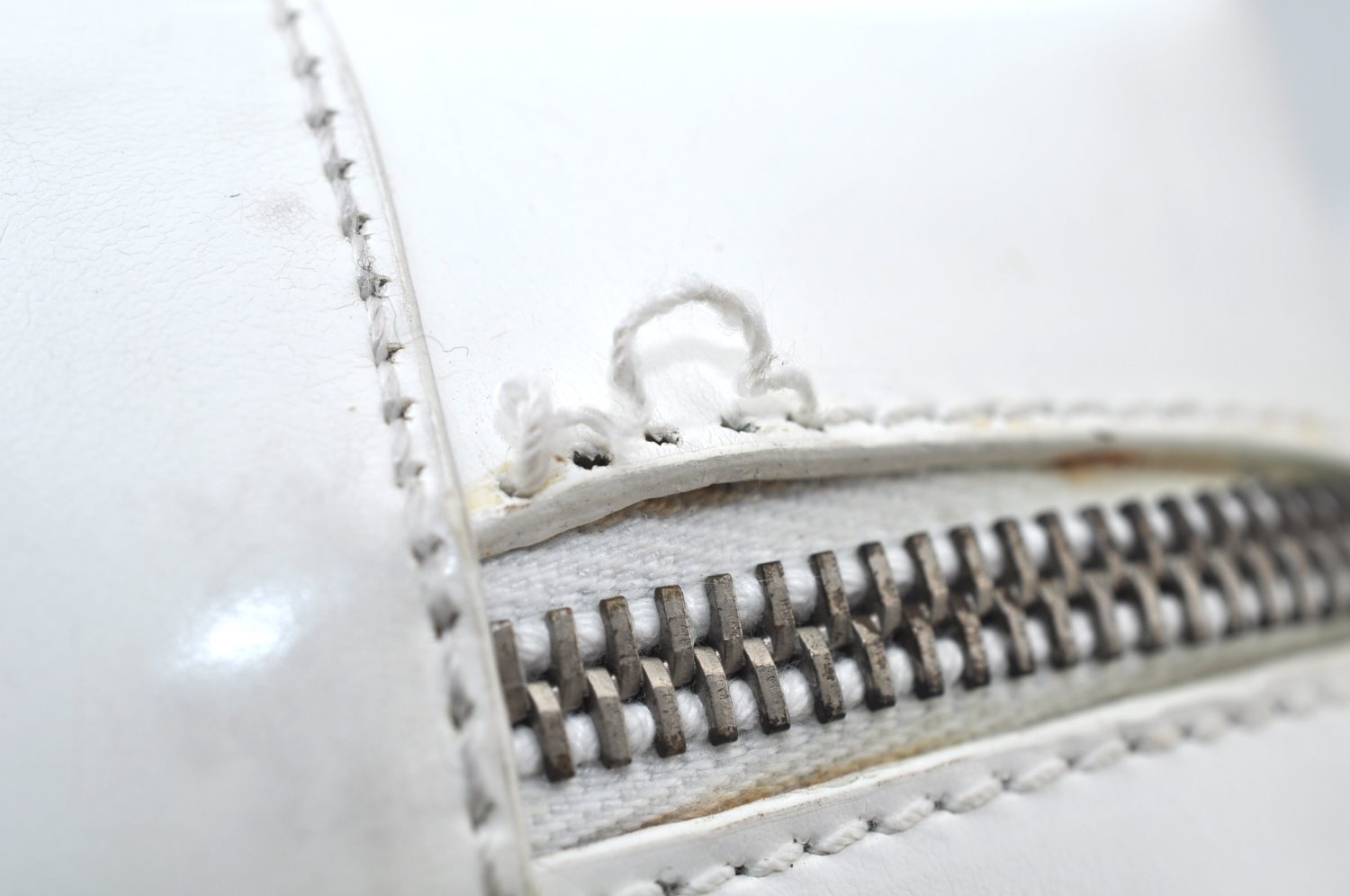 Authentic Salvatore Ferragamo Gancini Leather Hand Tote Bag Purse White 8398I