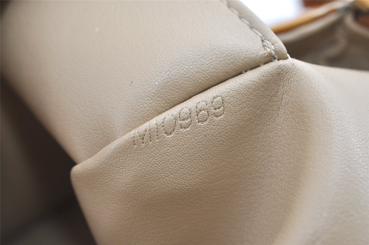 Auth Louis Vuitton Vernis Thompson Street Shoulder Bag Yellow M91008 LV 8398J