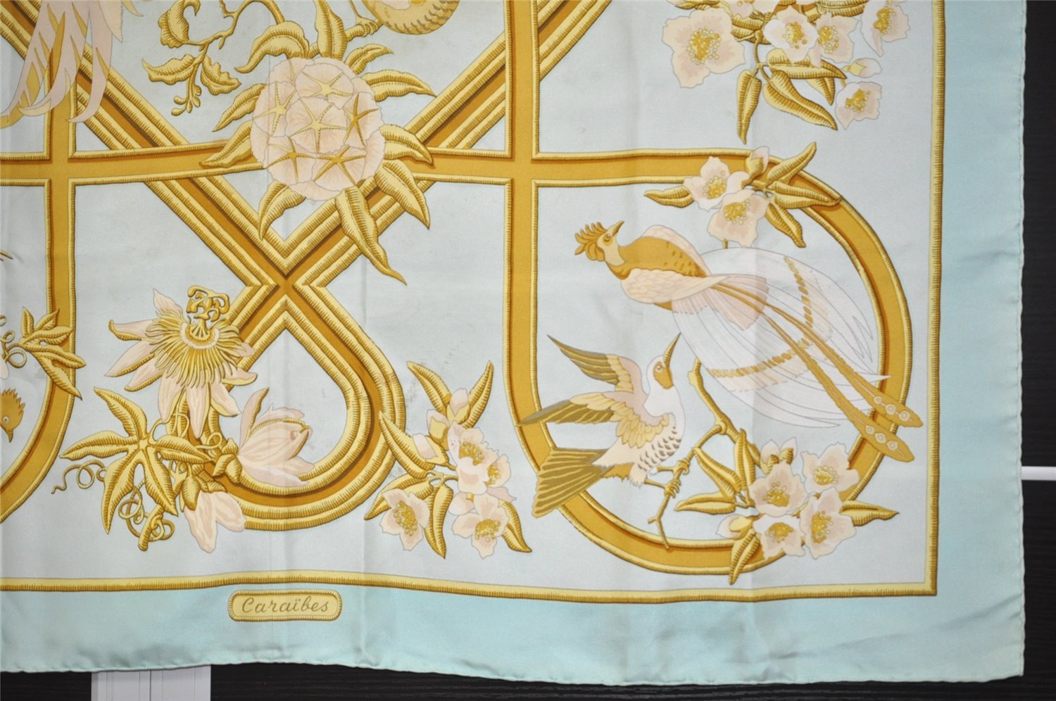 Authentic HERMES Carre 90 Scarf 