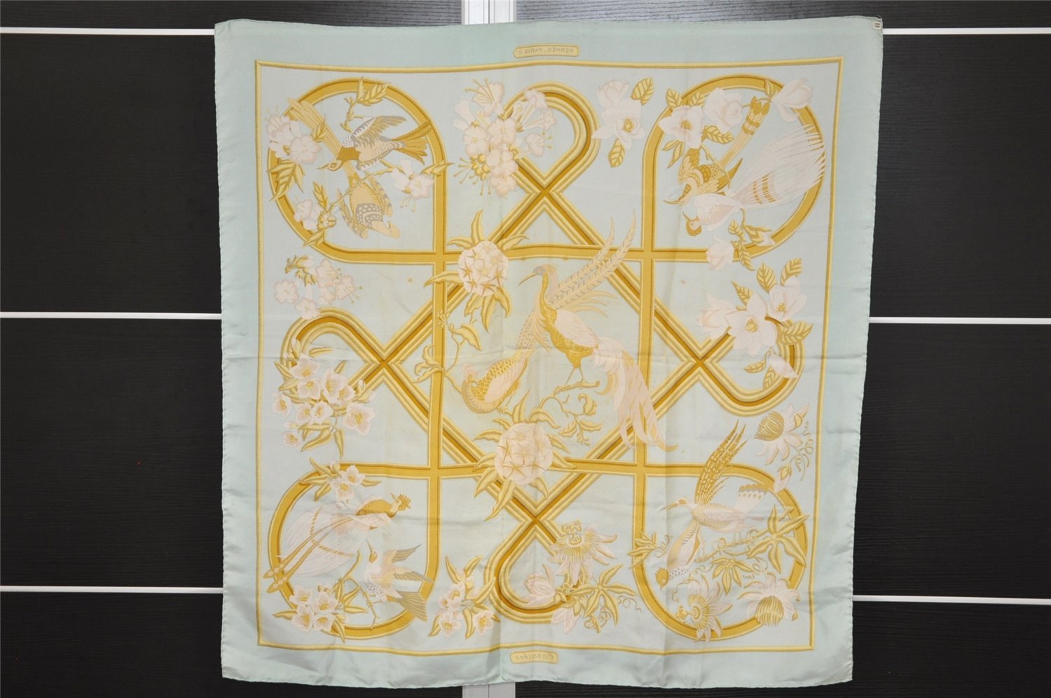 Authentic HERMES Carre 90 Scarf 