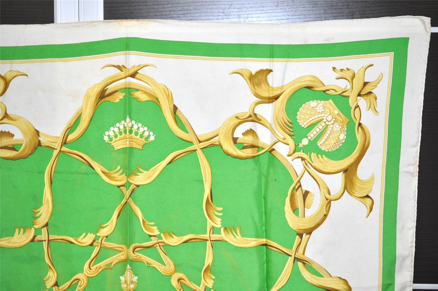 Authentic HERMES Carre 90 Scarf 