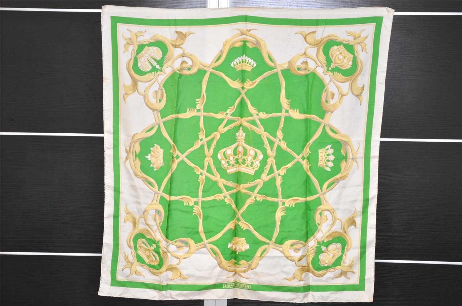 Authentic HERMES Carre 90 Scarf 