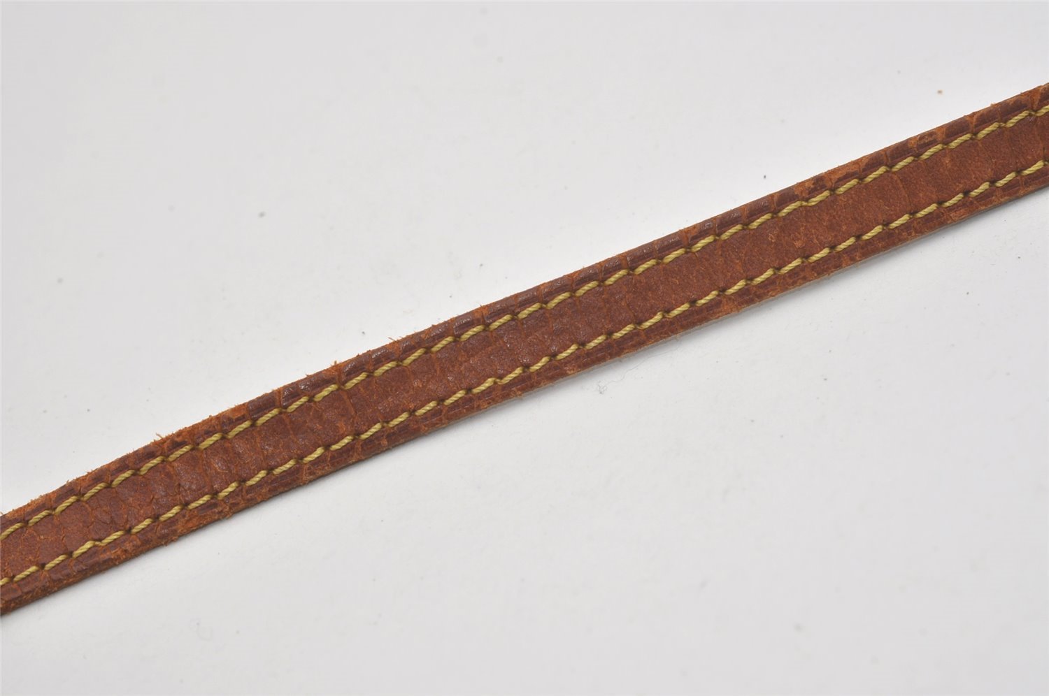 Authentic Louis Vuitton Leather Shoulder Strap Beige 49.8