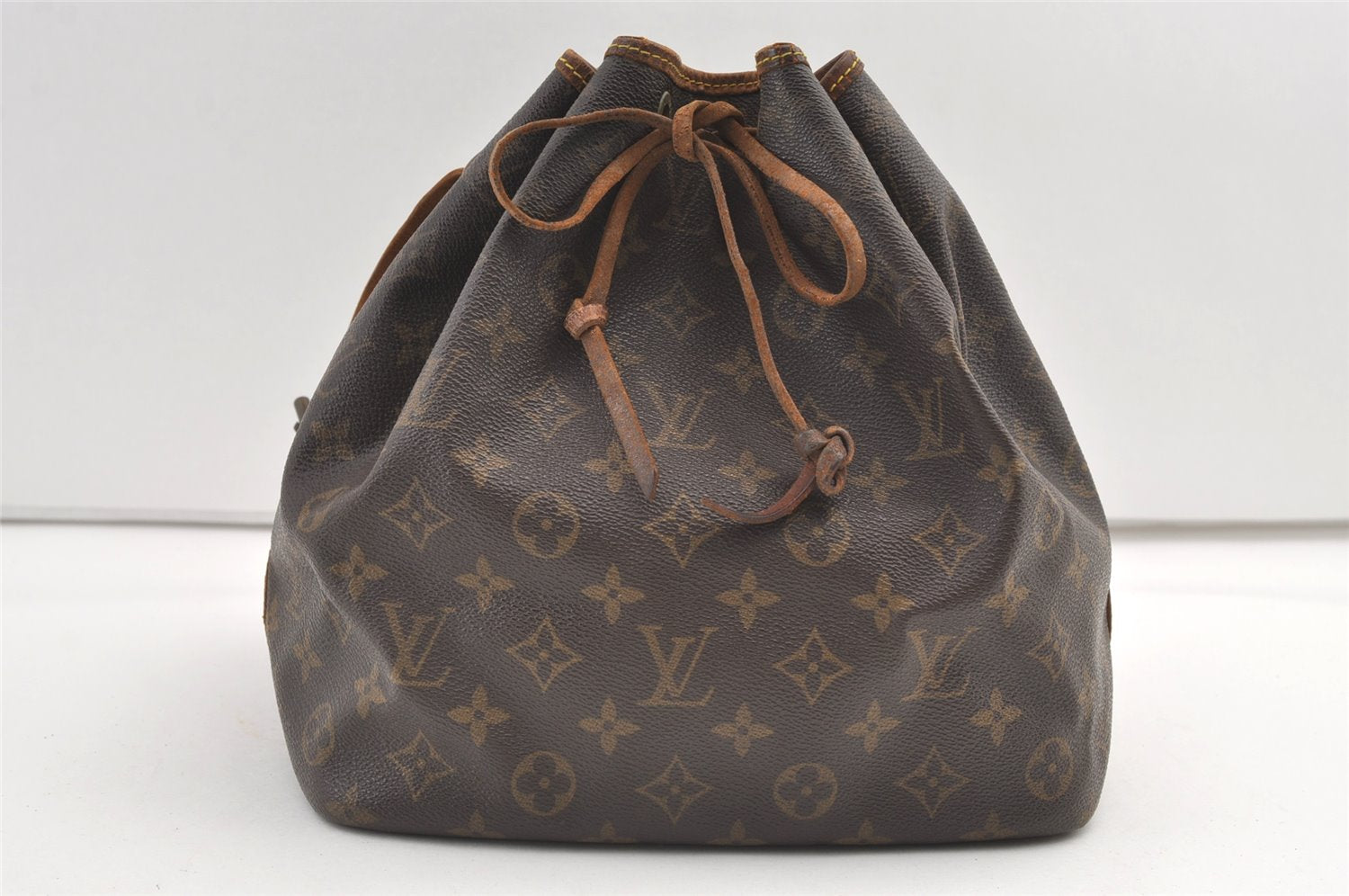 Authentic Louis Vuitton Monogram Petit Noe M42226 Shoulder Drawstring Bag 8413J