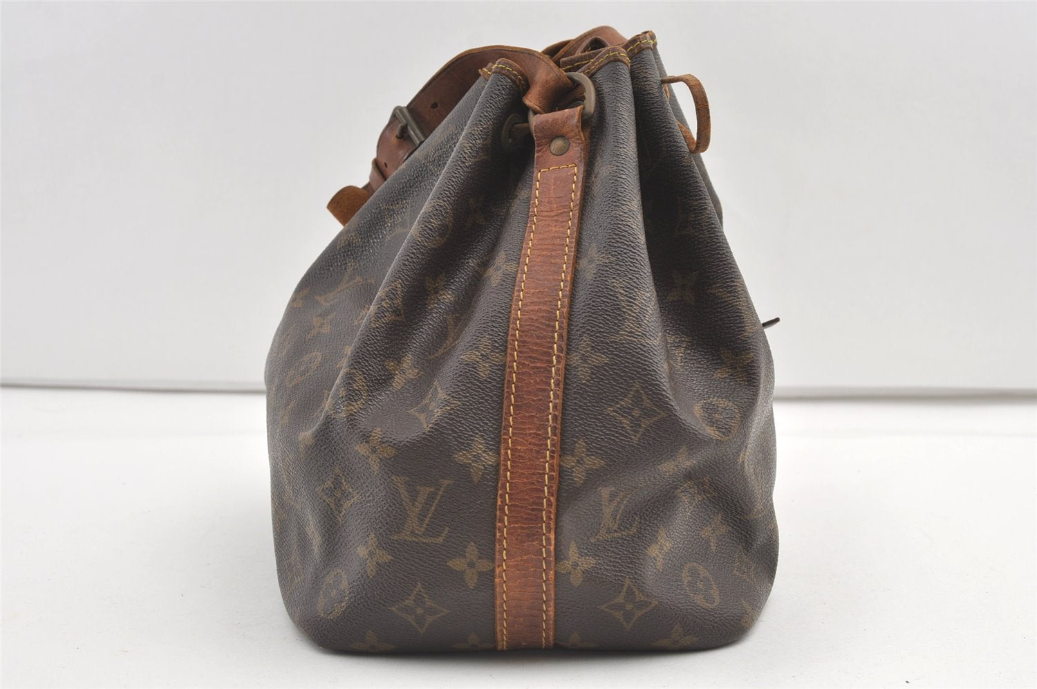 Authentic Louis Vuitton Monogram Petit Noe M42226 Shoulder Drawstring Bag 8413J