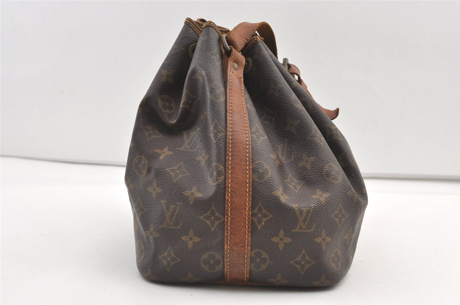 Authentic Louis Vuitton Monogram Petit Noe M42226 Shoulder Drawstring Bag 8413J