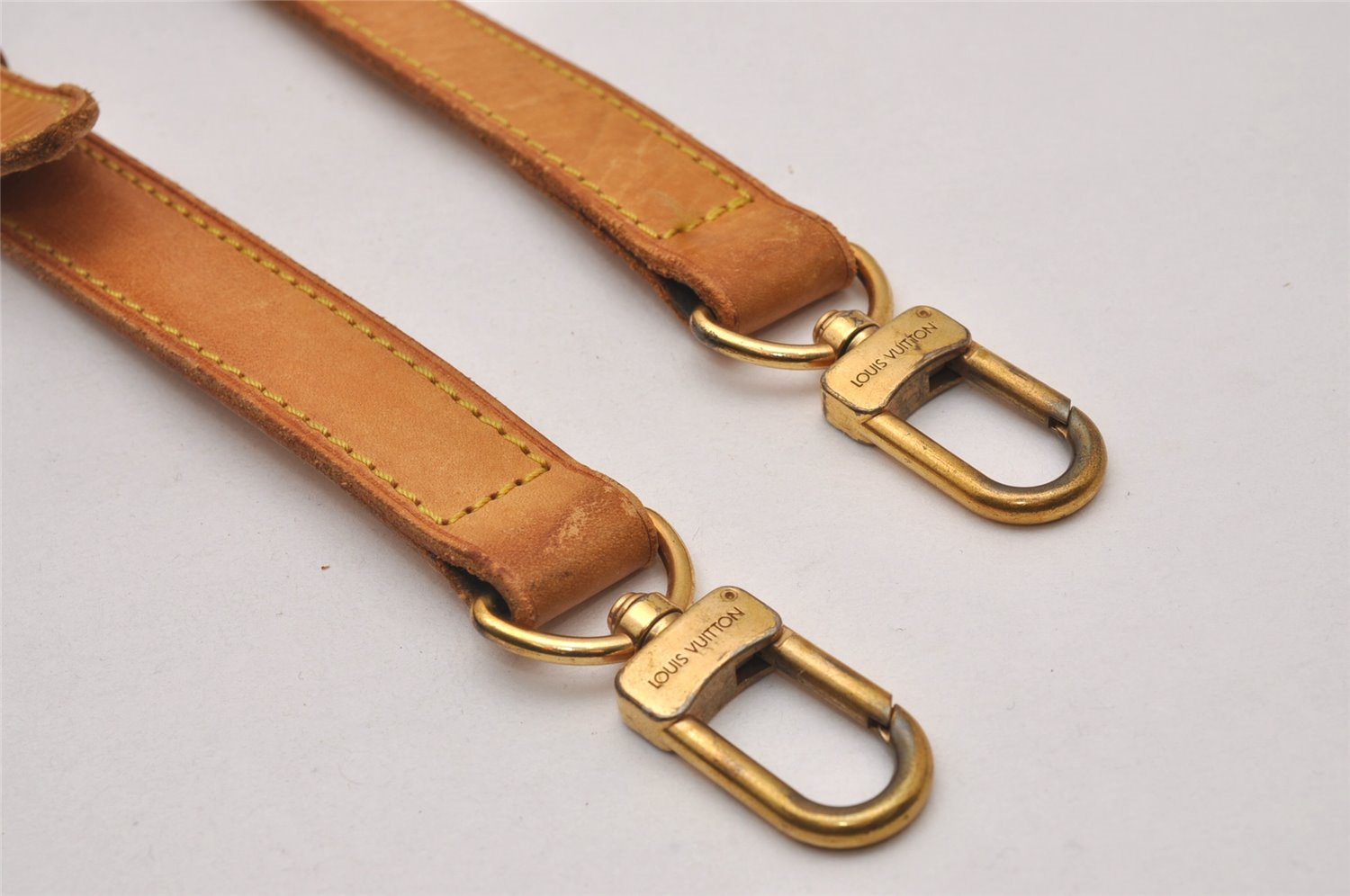 Authentic Louis Vuitton Leather Shoulder Strap Beige 33.9-40.9