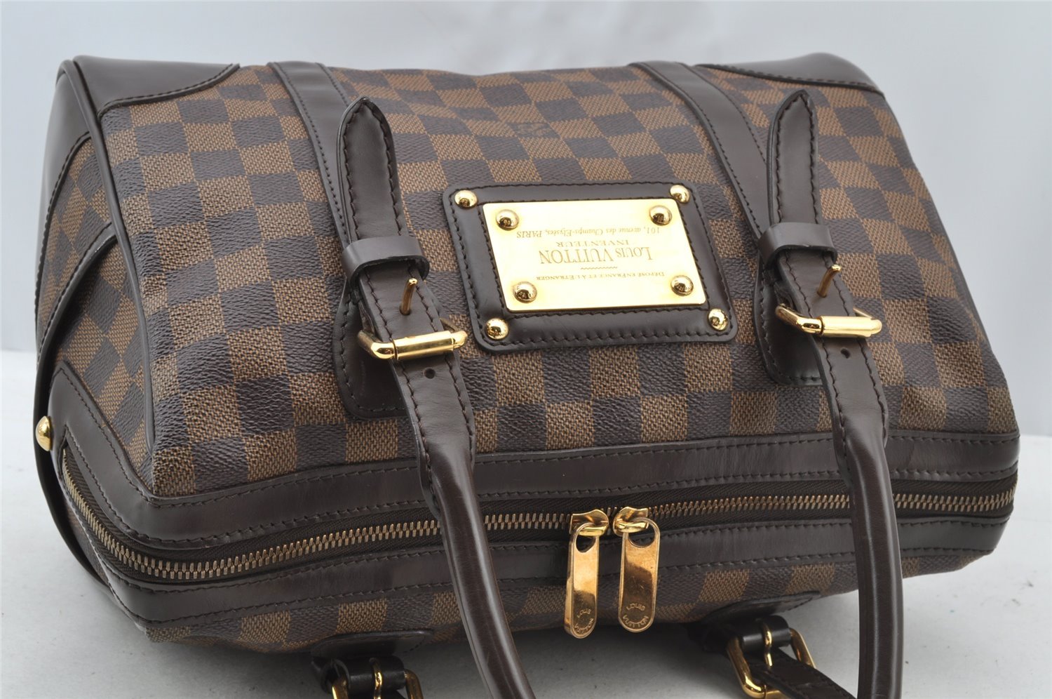 Authentic Louis Vuitton Damier Berkeley Hand Boston Bag Purse N52000 LV 8421I