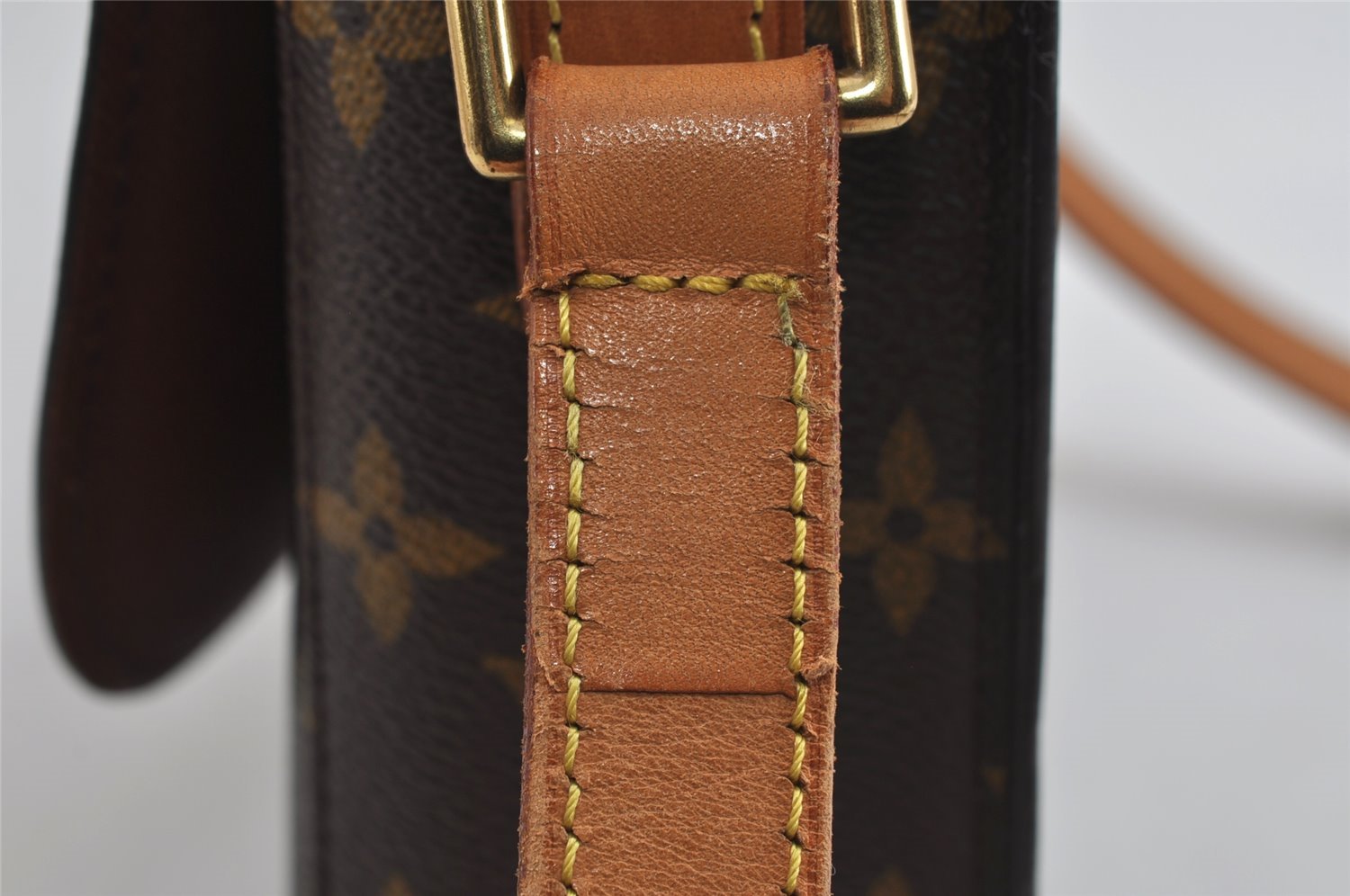 Authentic Louis Vuitton Monogram Saint Cloud GM M51242 Shoulder Cross Bag 8422I