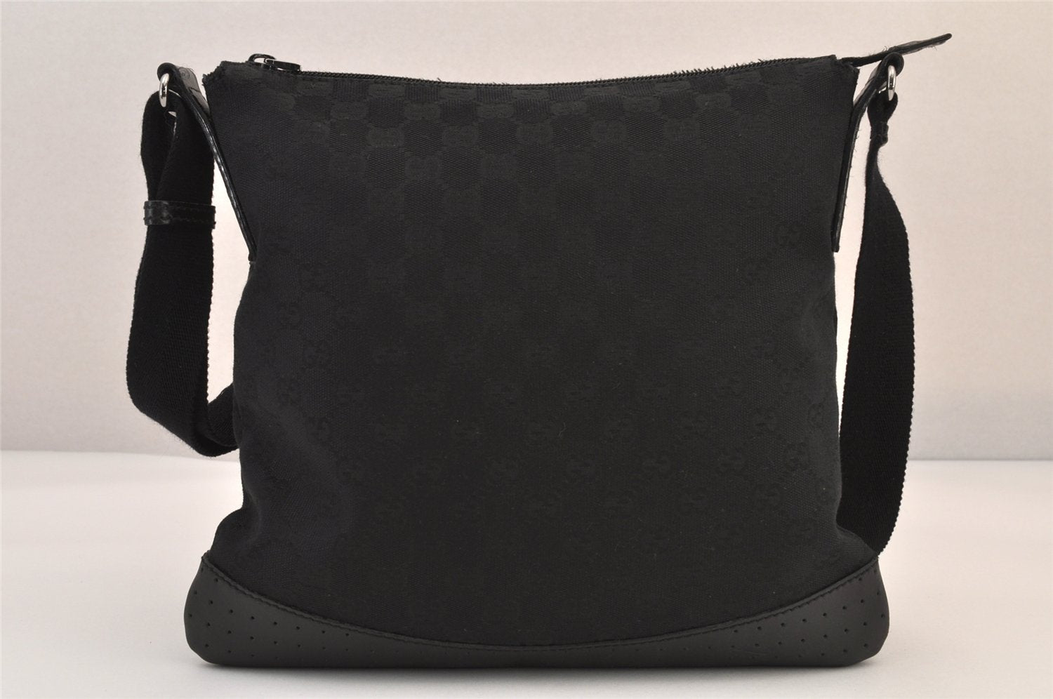Authentic GUCCI Shoulder Cross Body Bag GG Canvas Leather 145857 Black 8423M