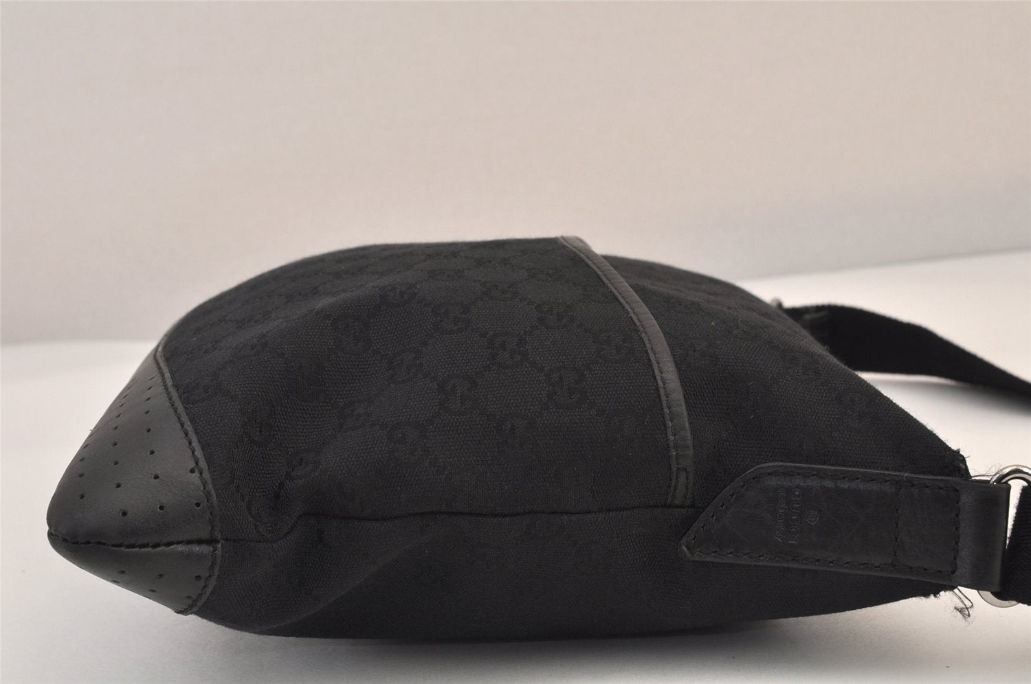 Authentic GUCCI Shoulder Cross Body Bag GG Canvas Leather 145857 Black 8423M