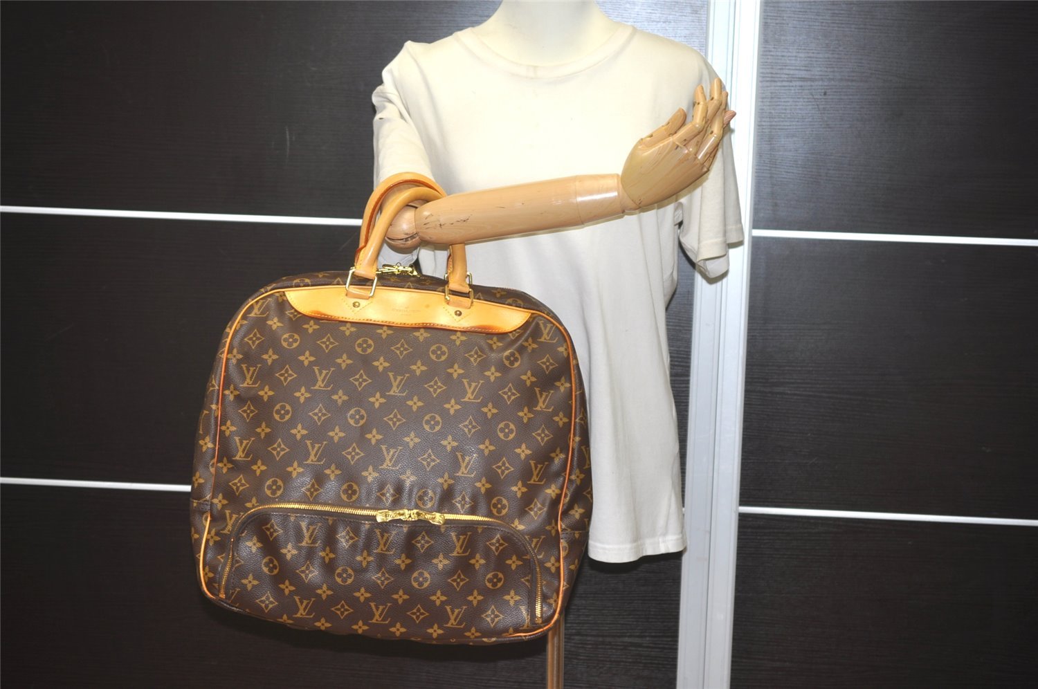 Authentic Louis Vuitton Monogram Evasion PM Boston Travel Bag M41443 LV 8425I