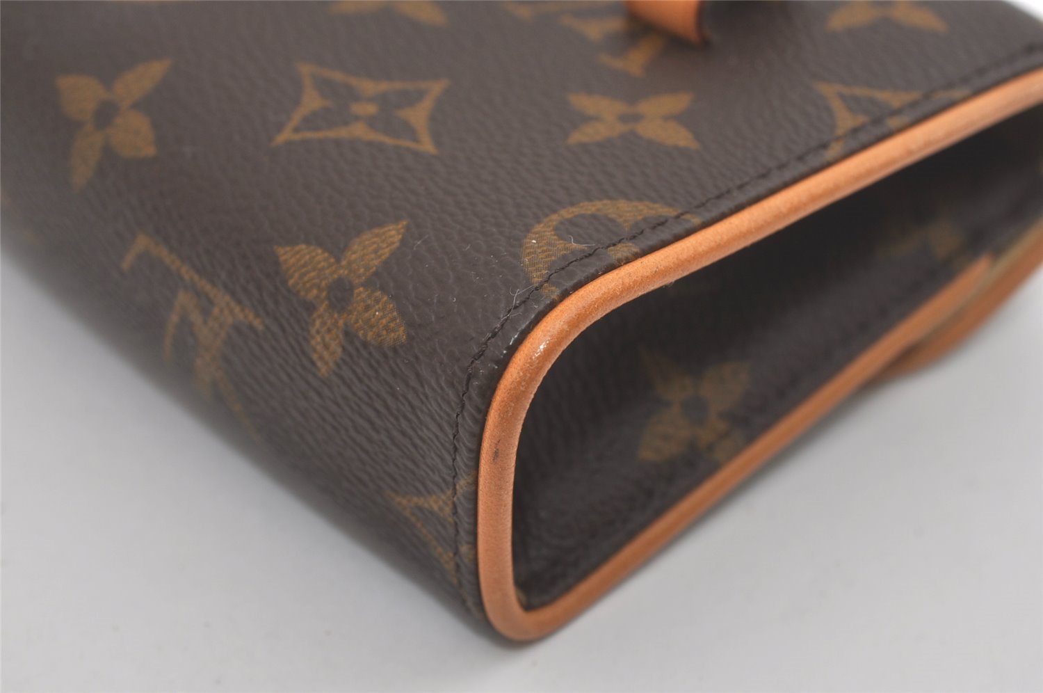 Auth Louis Vuitton Monogram Pochette Florentine Pouch Waist Bag M51855 LV 8435I