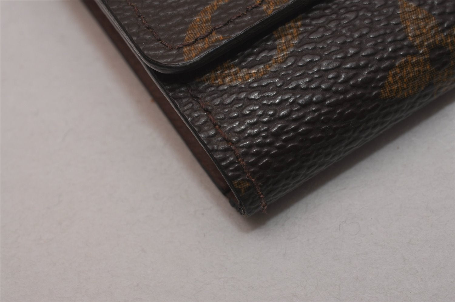 Authentic Louis Vuitton Monogram Multicles 6 Six Hooks Key Case M62630 LV 8437I