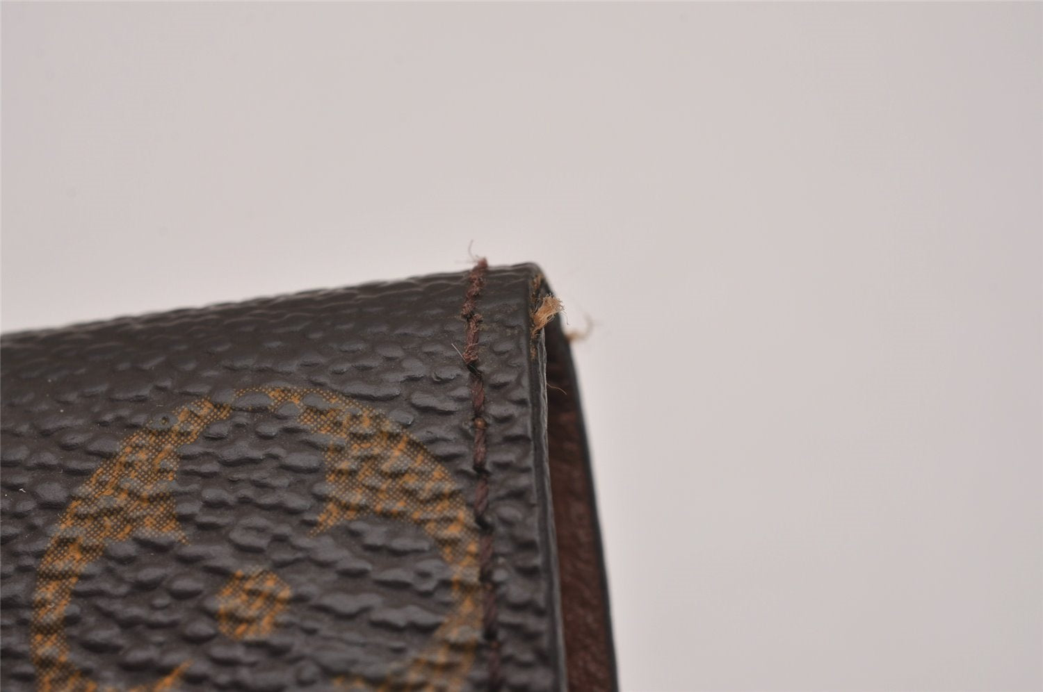 Authentic Louis Vuitton Monogram Multicles 6 Six Hooks Key Case M62630 LV 8437I