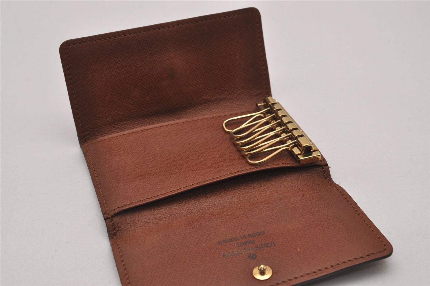 Authentic Louis Vuitton Monogram Multicles 6 Six Hooks Key Case M62630 LV 8437I