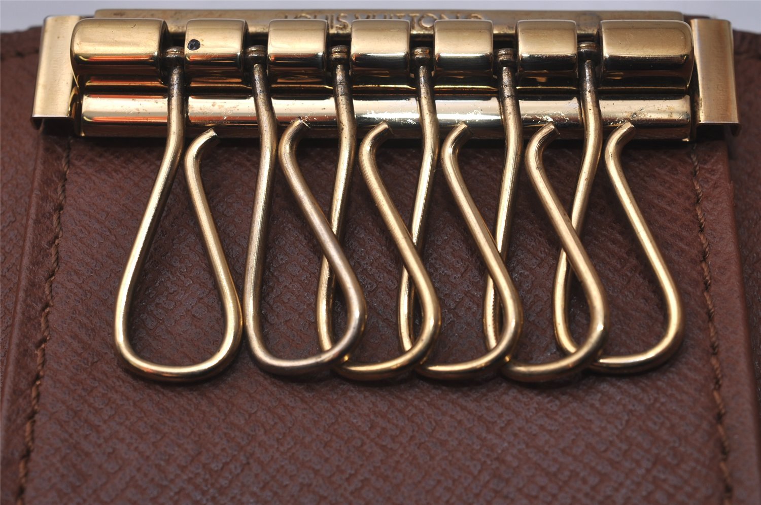 Authentic Louis Vuitton Monogram Multicles 6 Six Hooks Key Case M62630 LV 8437I