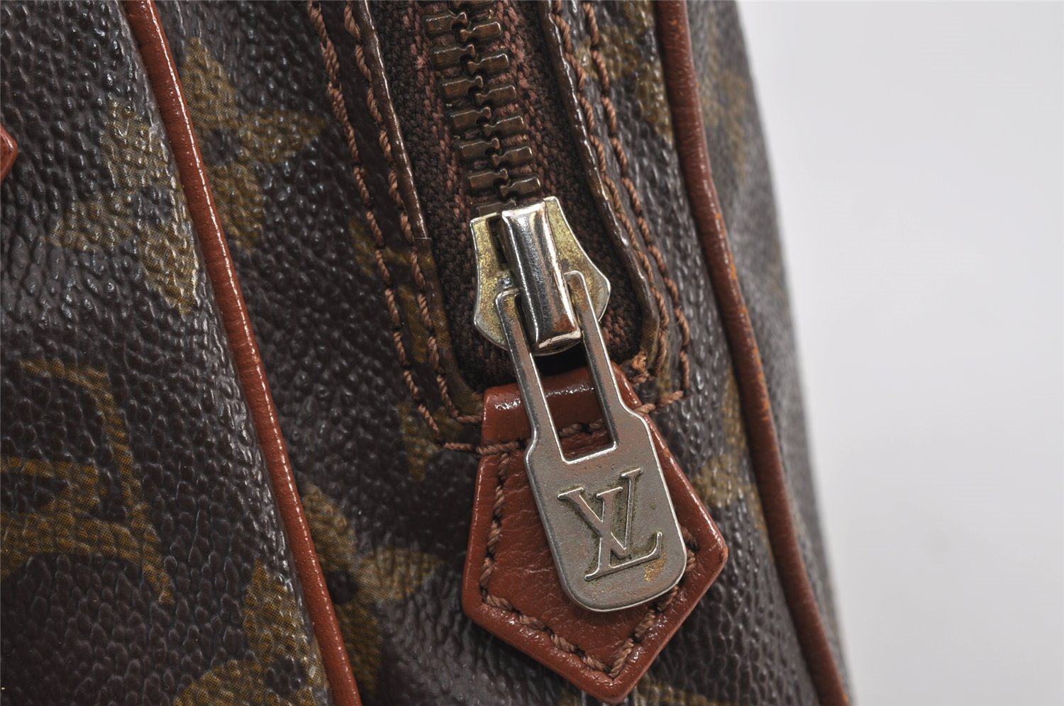 Authentic Louis Vuitton Monogram Amazone Shoulder Cross Body Bag Old Model 8440J