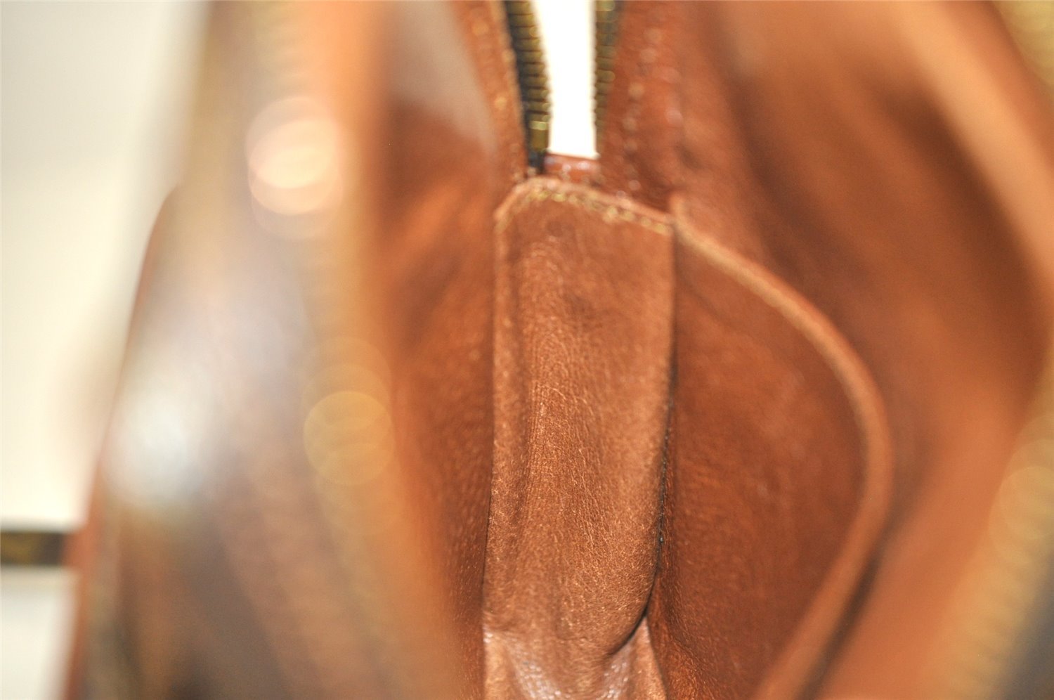 Authentic Louis Vuitton Monogram Amazone Shoulder Cross Body Bag Old Model 8440J