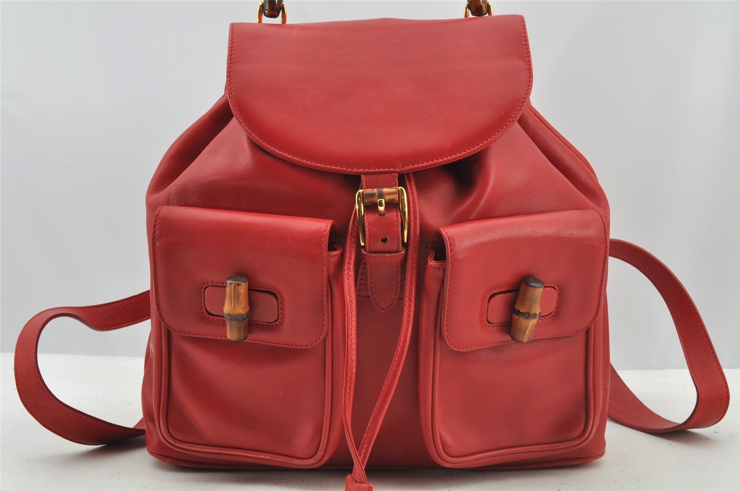 Authentic GUCCI Bamboo Vintage Drawstring Backpack Leather Red 8442I