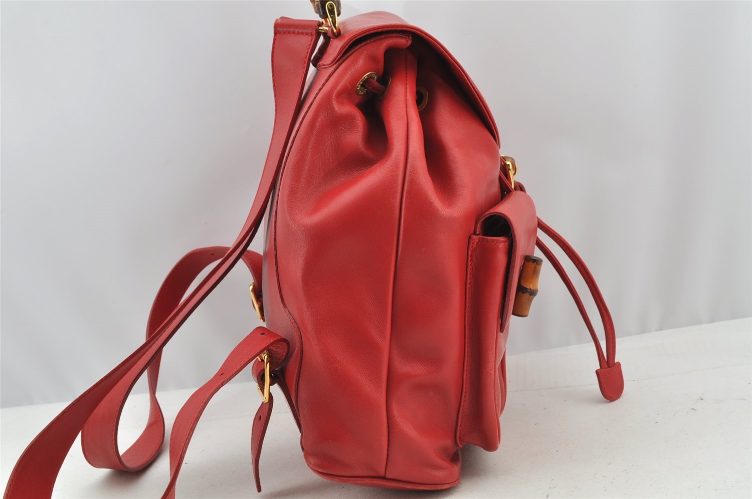 Authentic GUCCI Bamboo Vintage Drawstring Backpack Leather Red 8442I