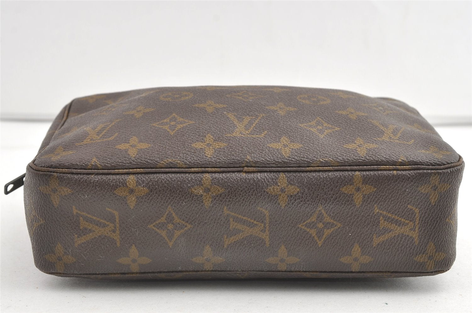 Auth Louis Vuitton Monogram Trousse Toilette 23 Clutch Hand Bag Old Model 8442J