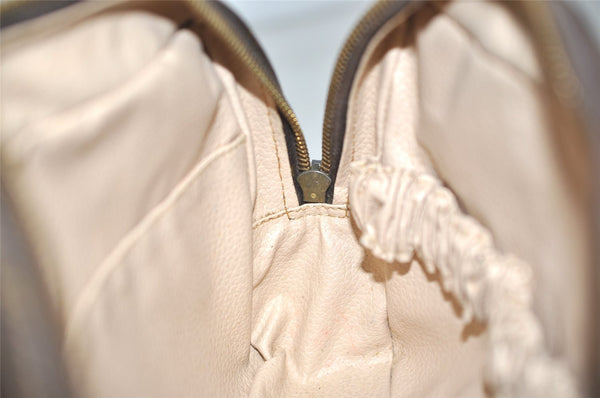 Auth Louis Vuitton Monogram Trousse Toilette 23 Clutch Hand Bag Old Model 8442J