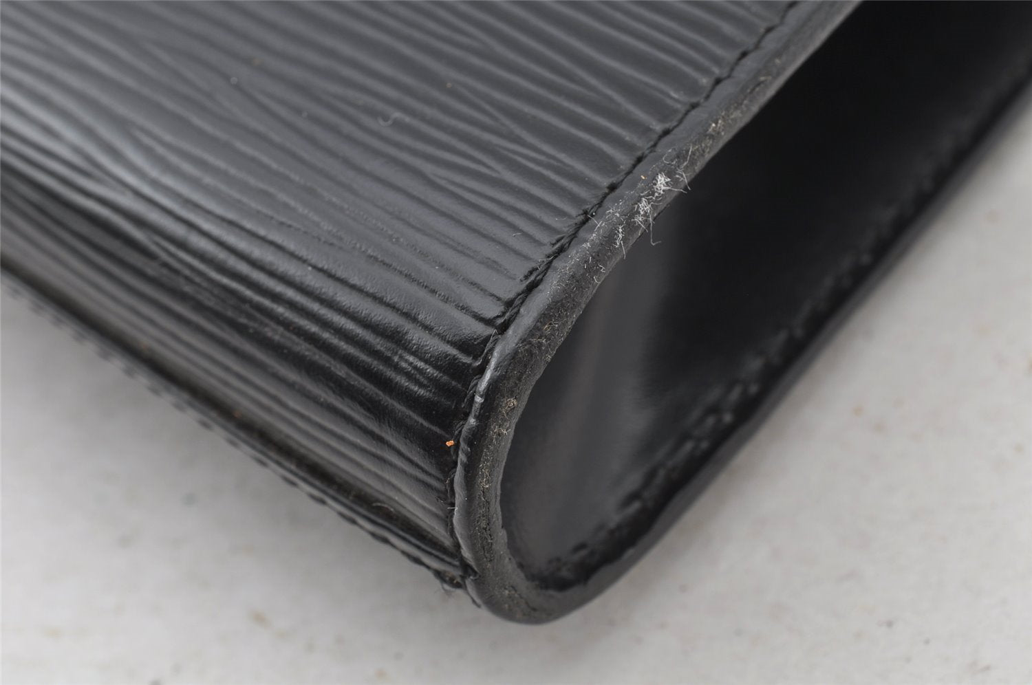 Authentic Louis Vuitton Epi Arts Deco Clutch Hand Bag Black M52632 LV 8443I