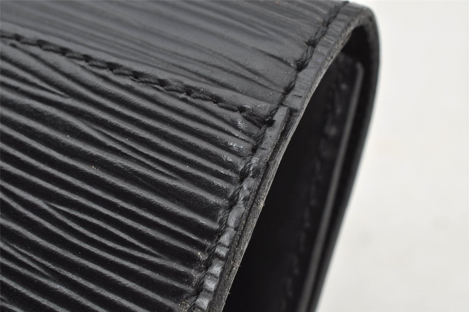 Authentic Louis Vuitton Epi Arts Deco Clutch Hand Bag Black M52632 LV 8443I