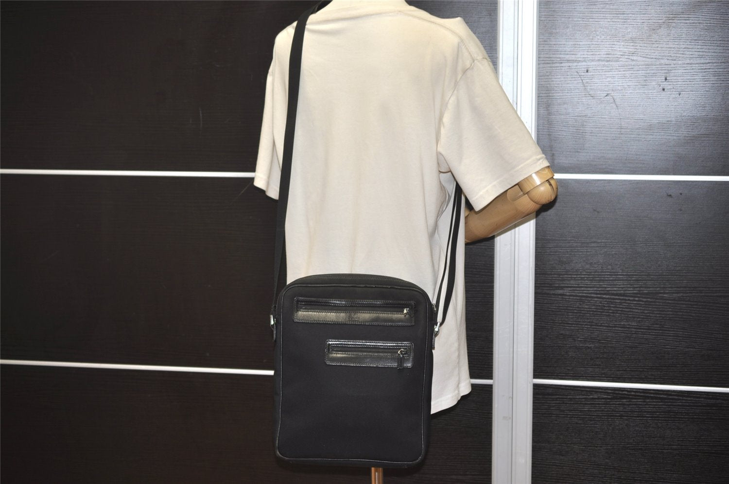 Authentic GUCCI Shoulder Cross Bag Purse Nylon Leather 92551 Black 8443J