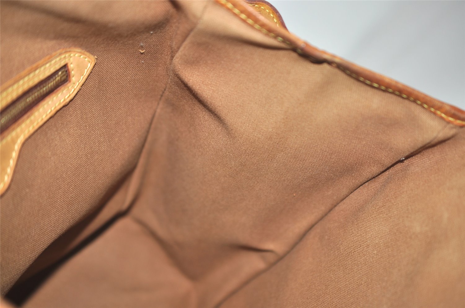 Authentic Louis Vuitton Monogram Batignolles Vertical Tote Bag M51153 LV 8444J