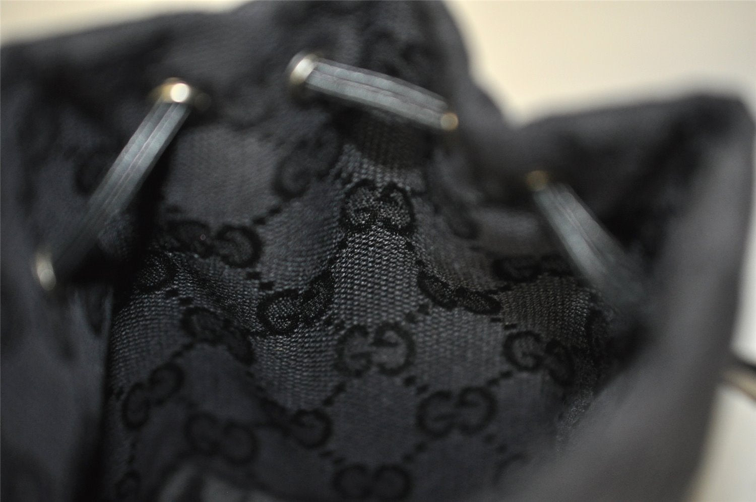 Authentic GUCCI Drawstring Pouch Purse GG Canvas Leather 0391054 Black 8448I