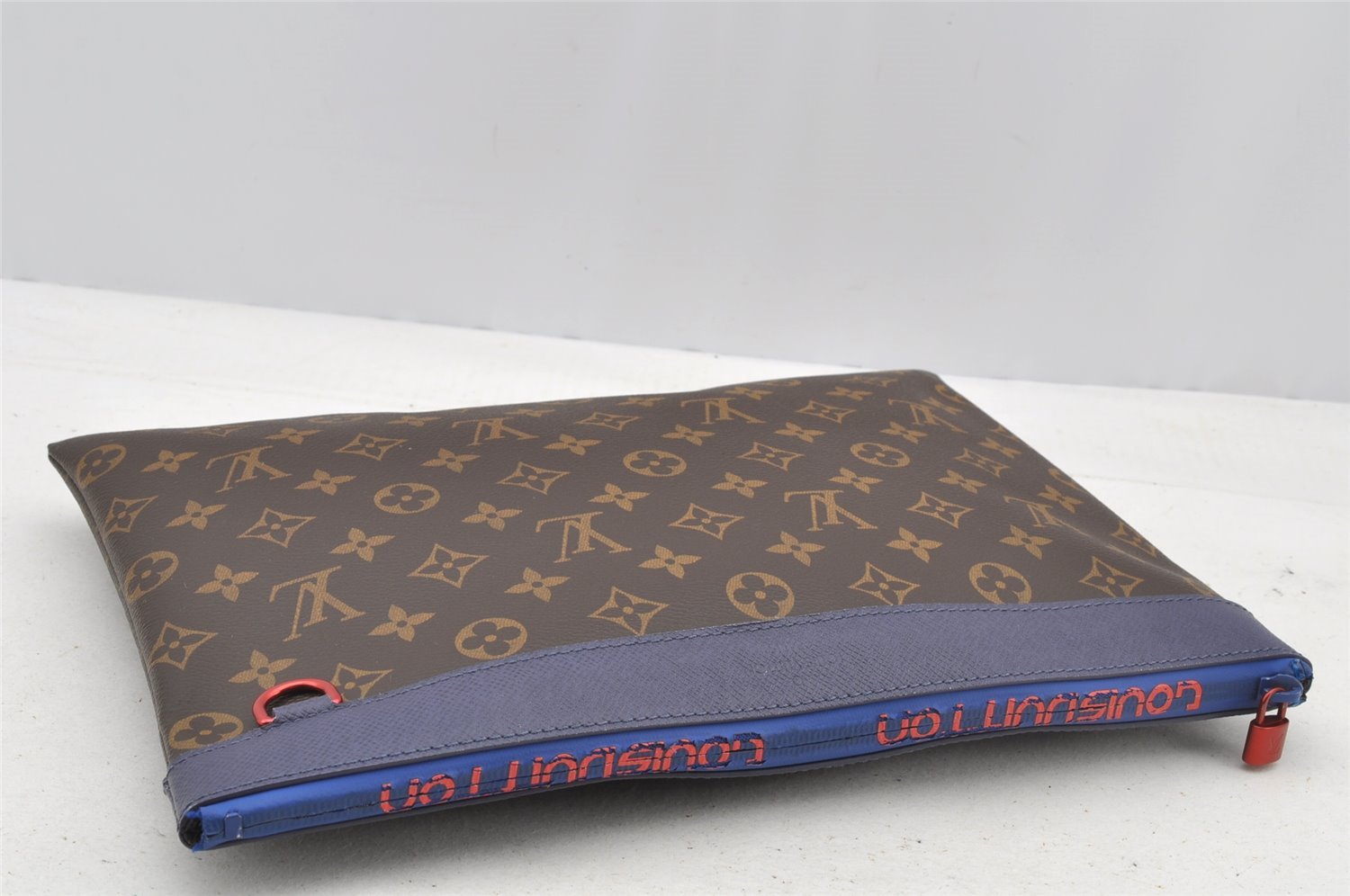 Authentic Louis Vuitton Monogram Pochette Apollo Clutch Hand Bag M63048 LV 8456I