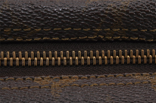 Auth Louis Vuitton Monogram Trousse Toilette 18 Clutch Hand Bag Old Model 8459J