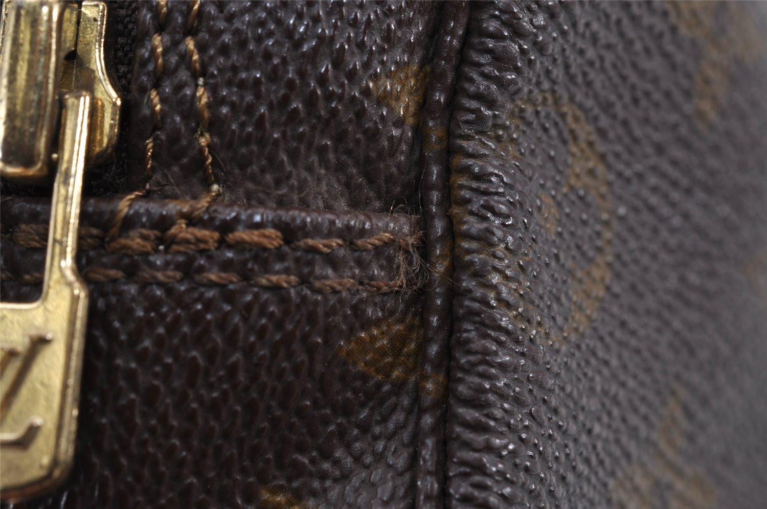 Auth Louis Vuitton Monogram Trousse Toilette 18 Clutch Hand Bag Old Model 8459J