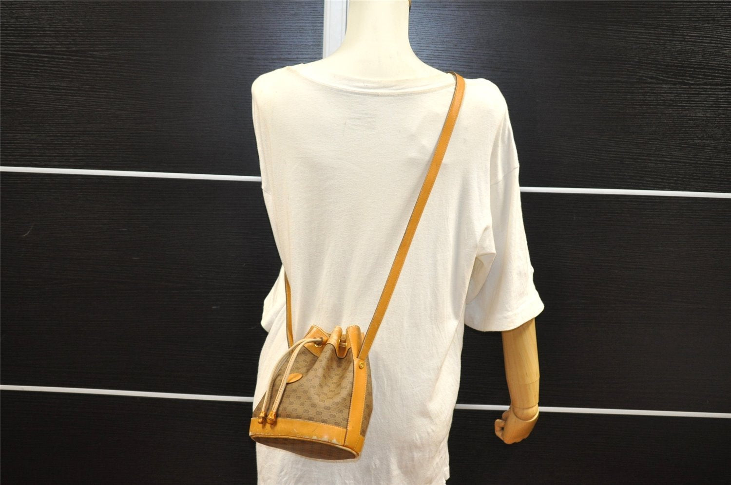 Authentic GUCCI Bamboo Micro GG PVC Leather Drawstring Bag Brown Junk 8462I