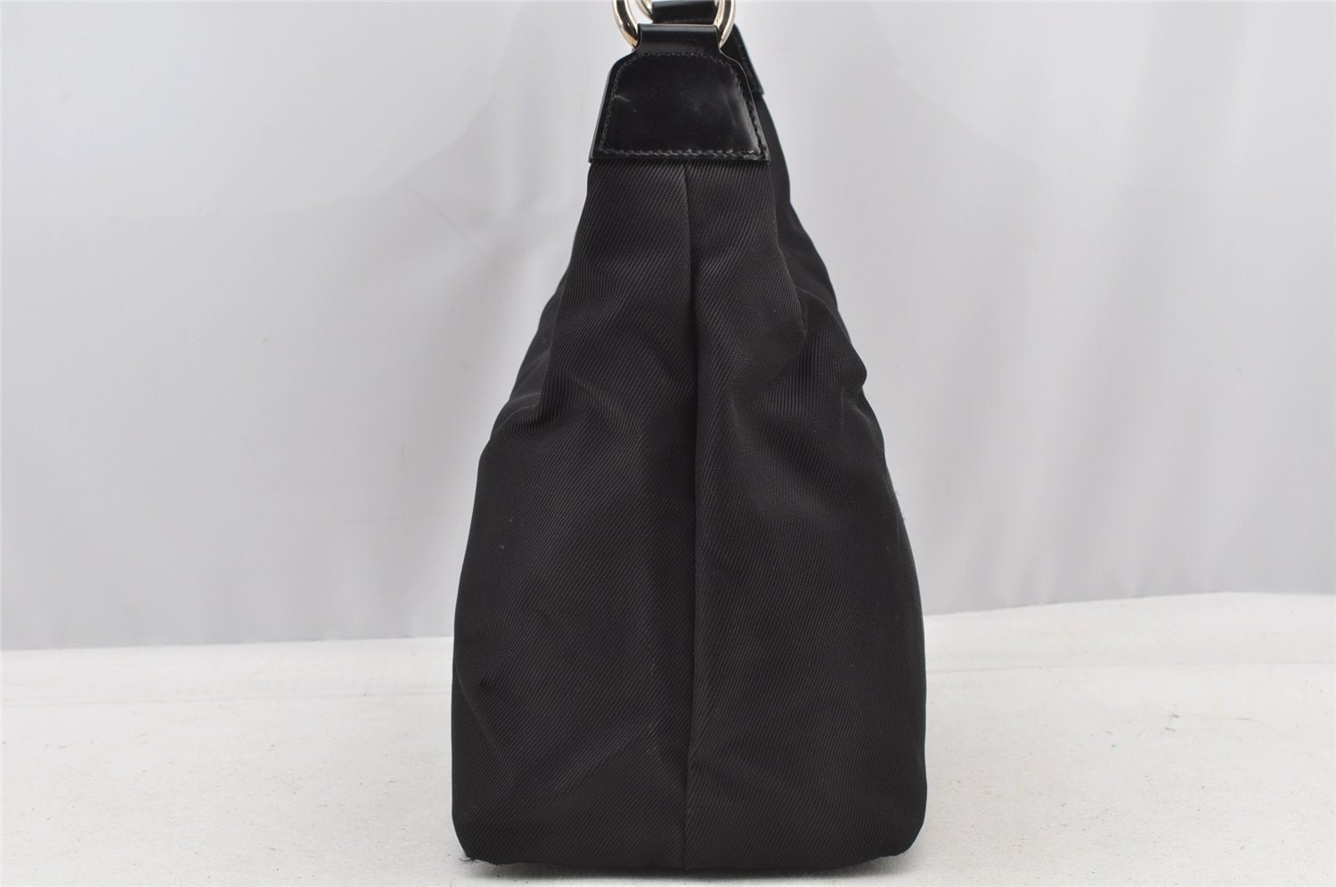 Authentic GUCCI Bamboo Vintage Shoulder Hand Bag Purse Nylon Leather Black 8464I