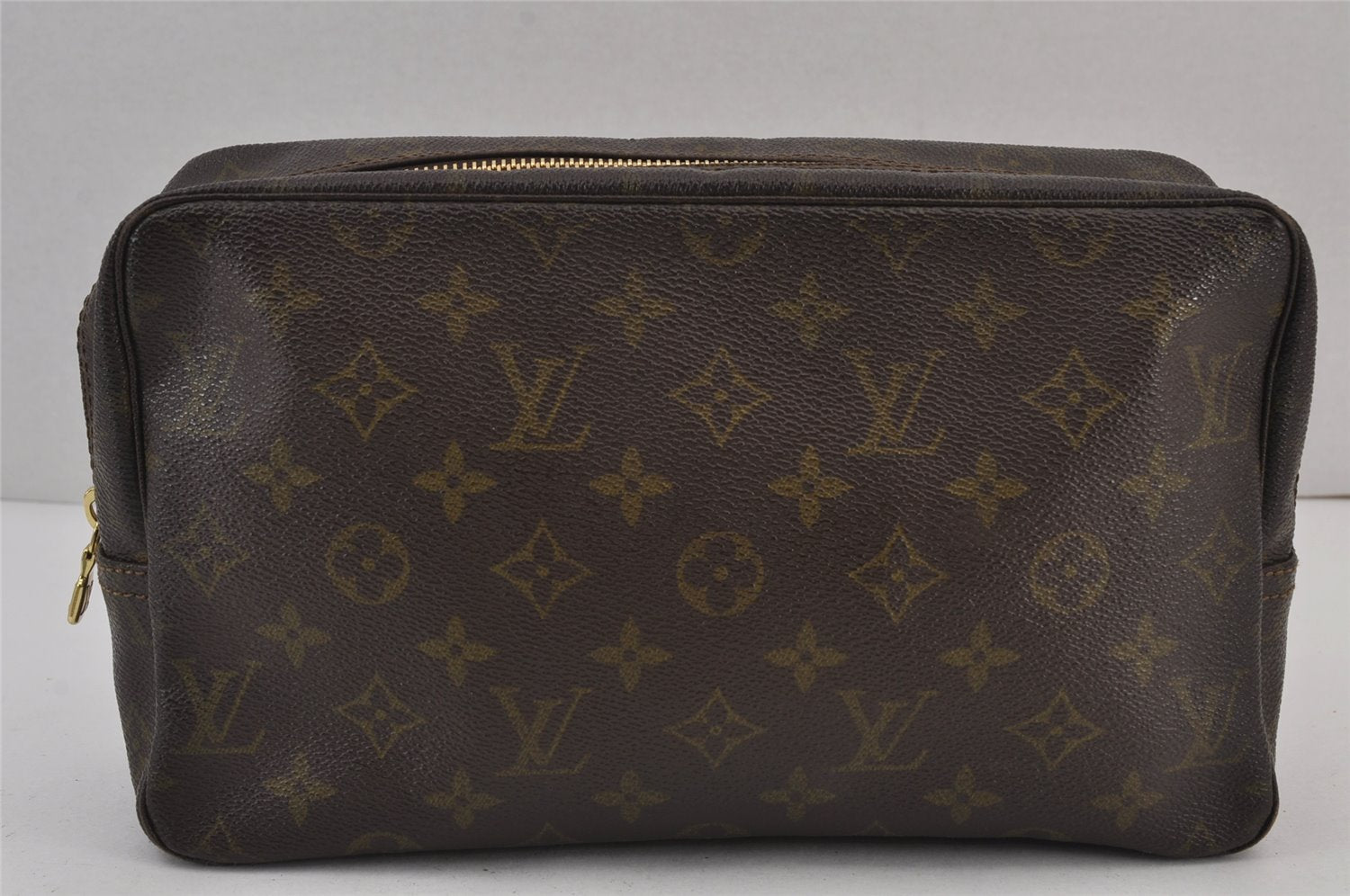 Auth Louis Vuitton Monogram Trousse Toilette 28 Clutch Hand Bag M47522 LV 8468J