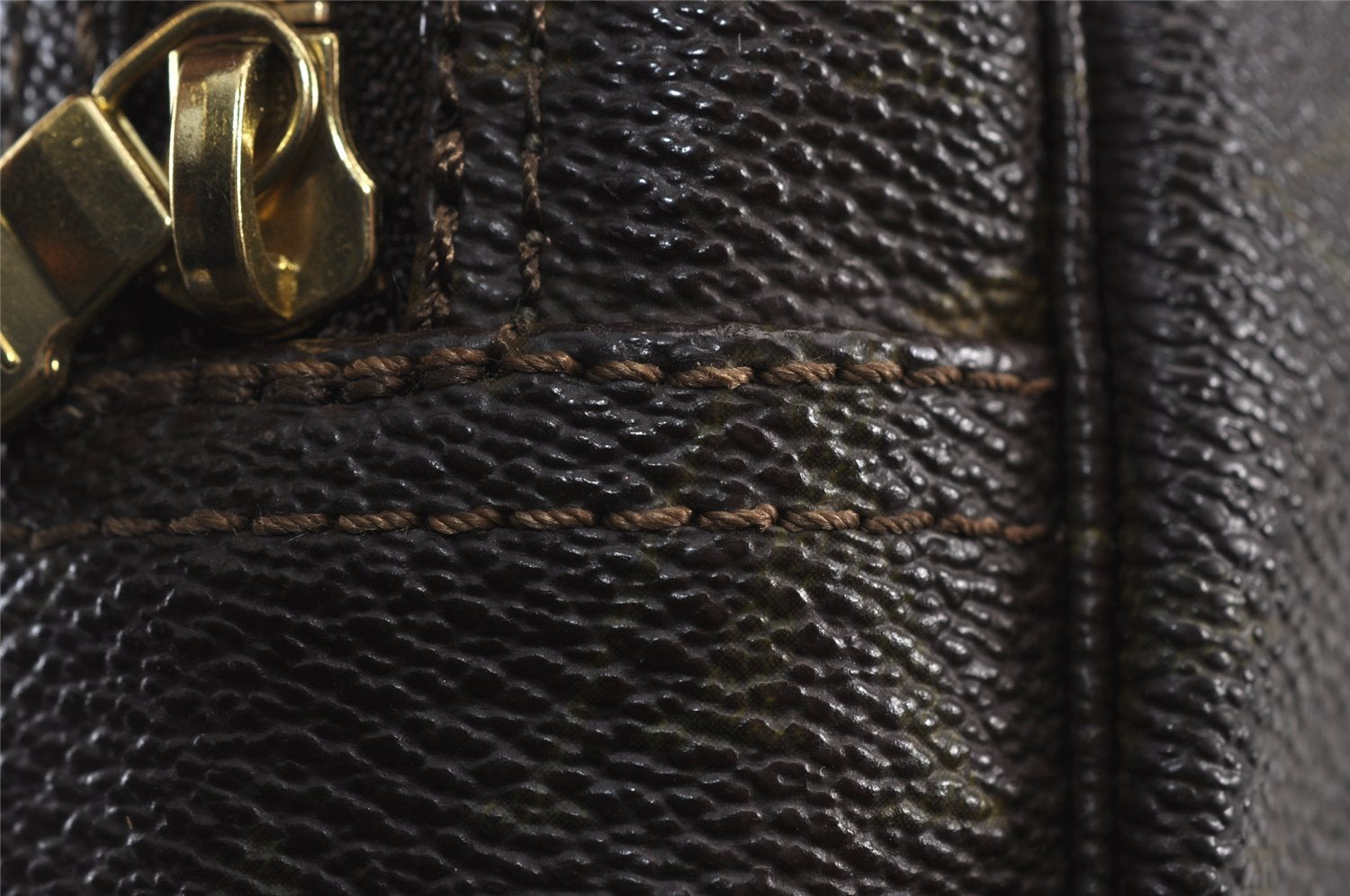 Auth Louis Vuitton Monogram Trousse Toilette 28 Clutch Hand Bag M47522 LV 8468J