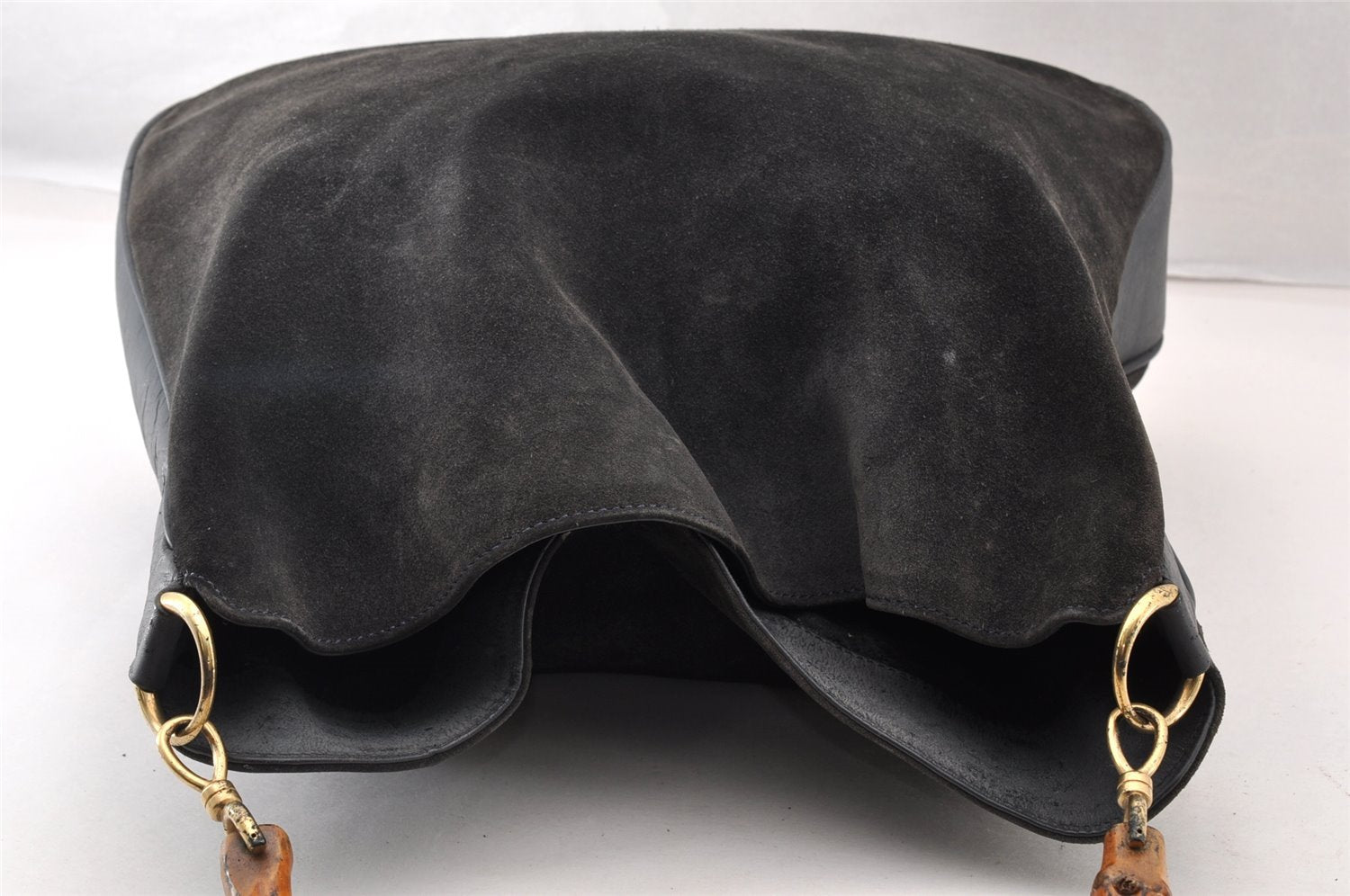 Authentic GUCCI Vintage Bamboo Shoulder Hand Bag Suede Leather Navy Junk 8470I