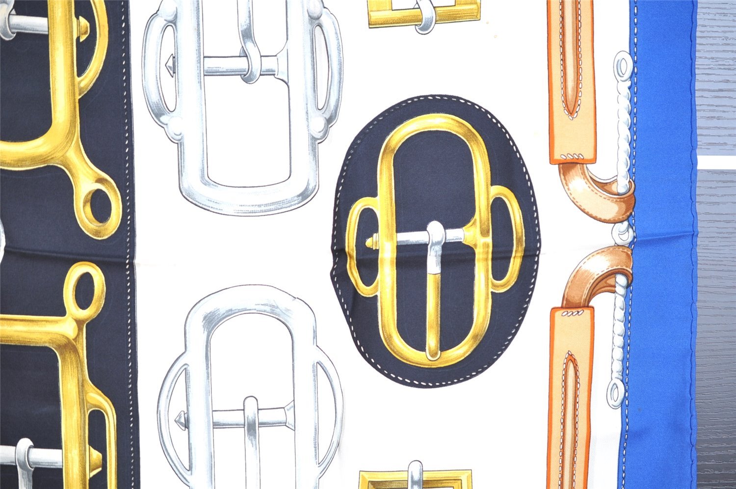 Authentic HERMES Carre 90 Scarf 