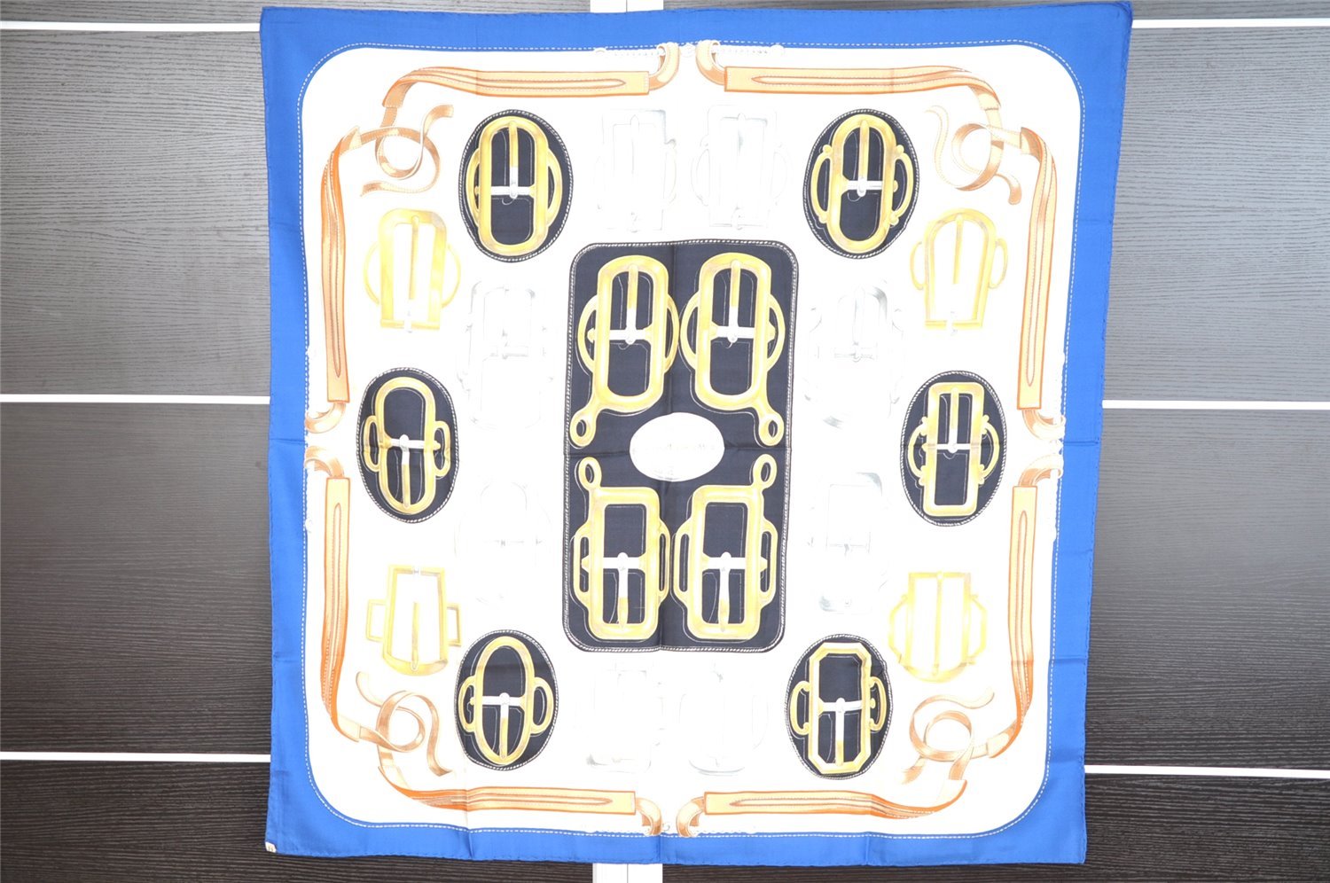 Authentic HERMES Carre 90 Scarf 