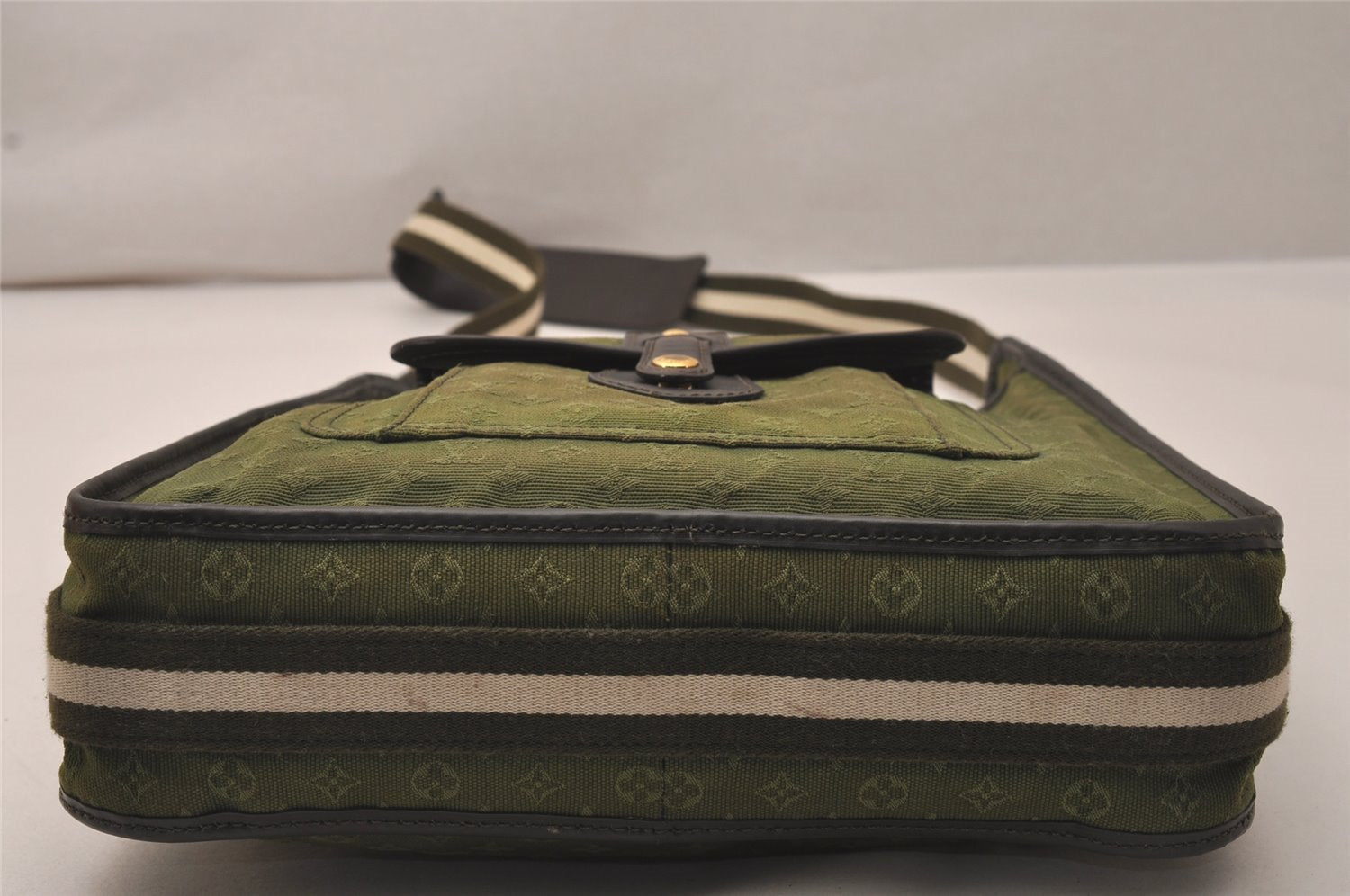 Authentic Louis Vuitton Monogram Mini Besace Mary Kate Shoulder Bag Green 8473J