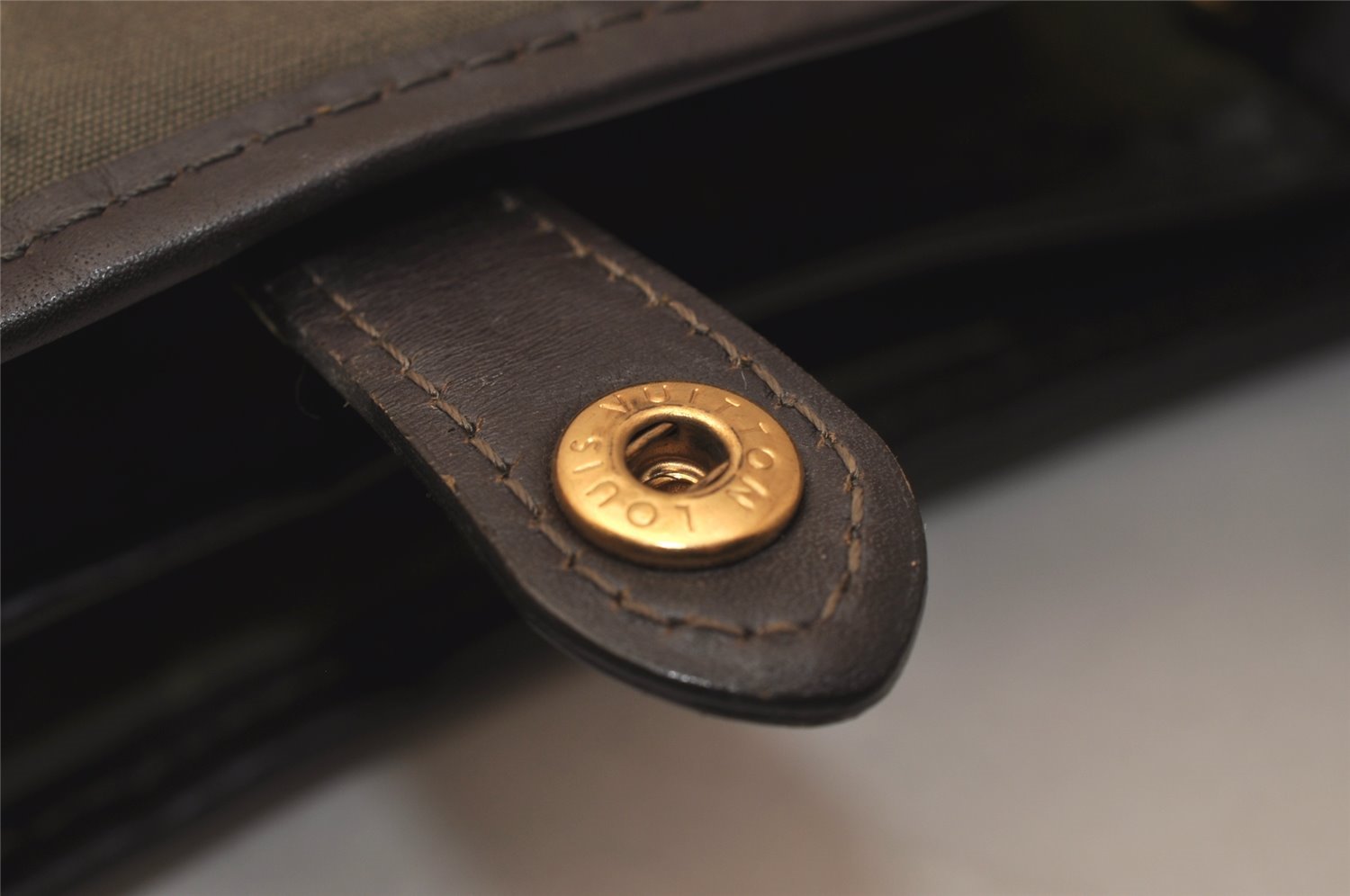 Authentic Louis Vuitton Monogram Mini Besace Mary Kate Shoulder Bag Green 8473J