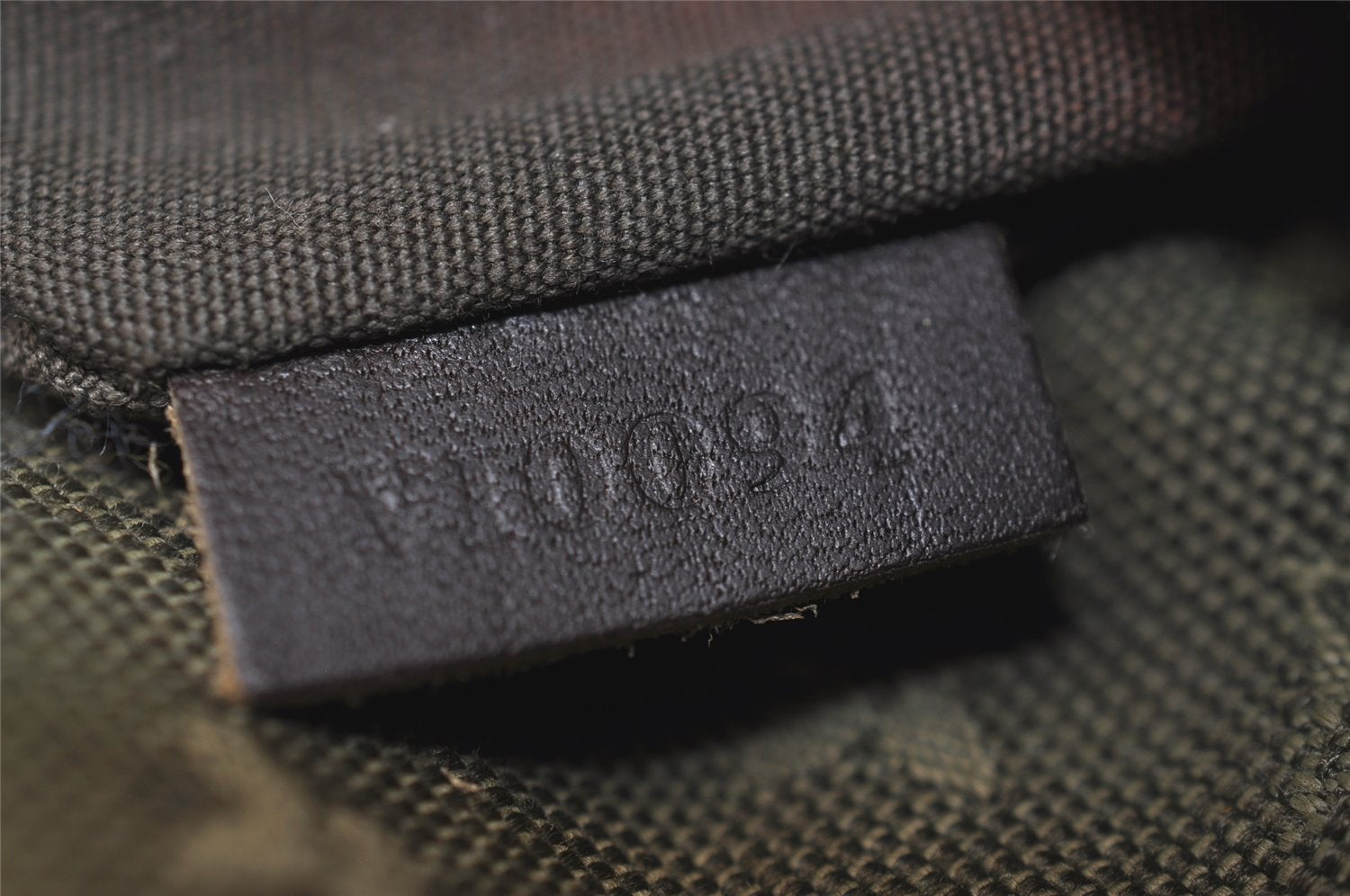 Authentic Louis Vuitton Monogram Mini Besace Mary Kate Shoulder Bag Green 8473J