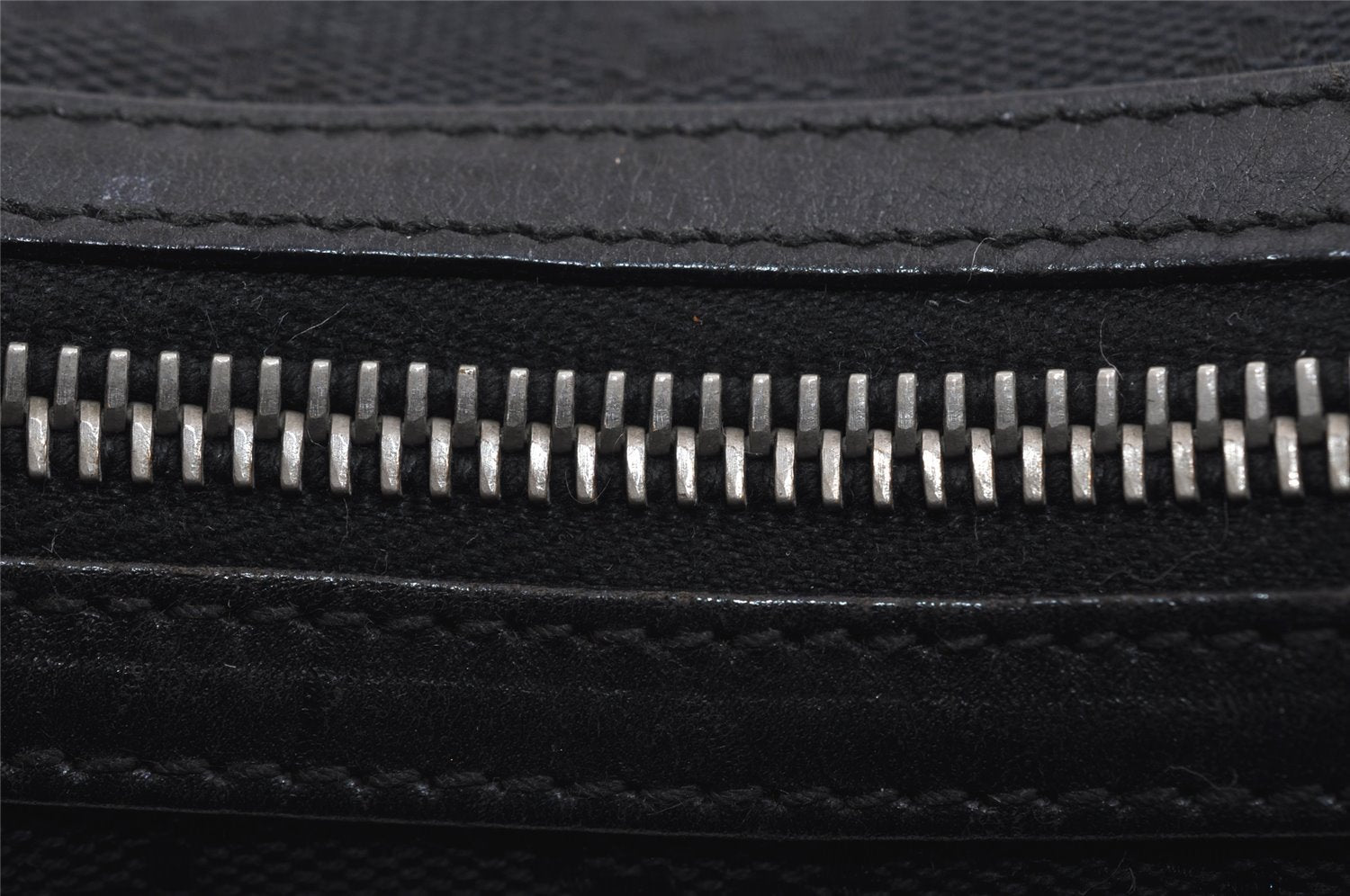 Authentic GUCCI Vintage Shoulder Bag Purse GG Canvas Leather 0013812 Black 8484I