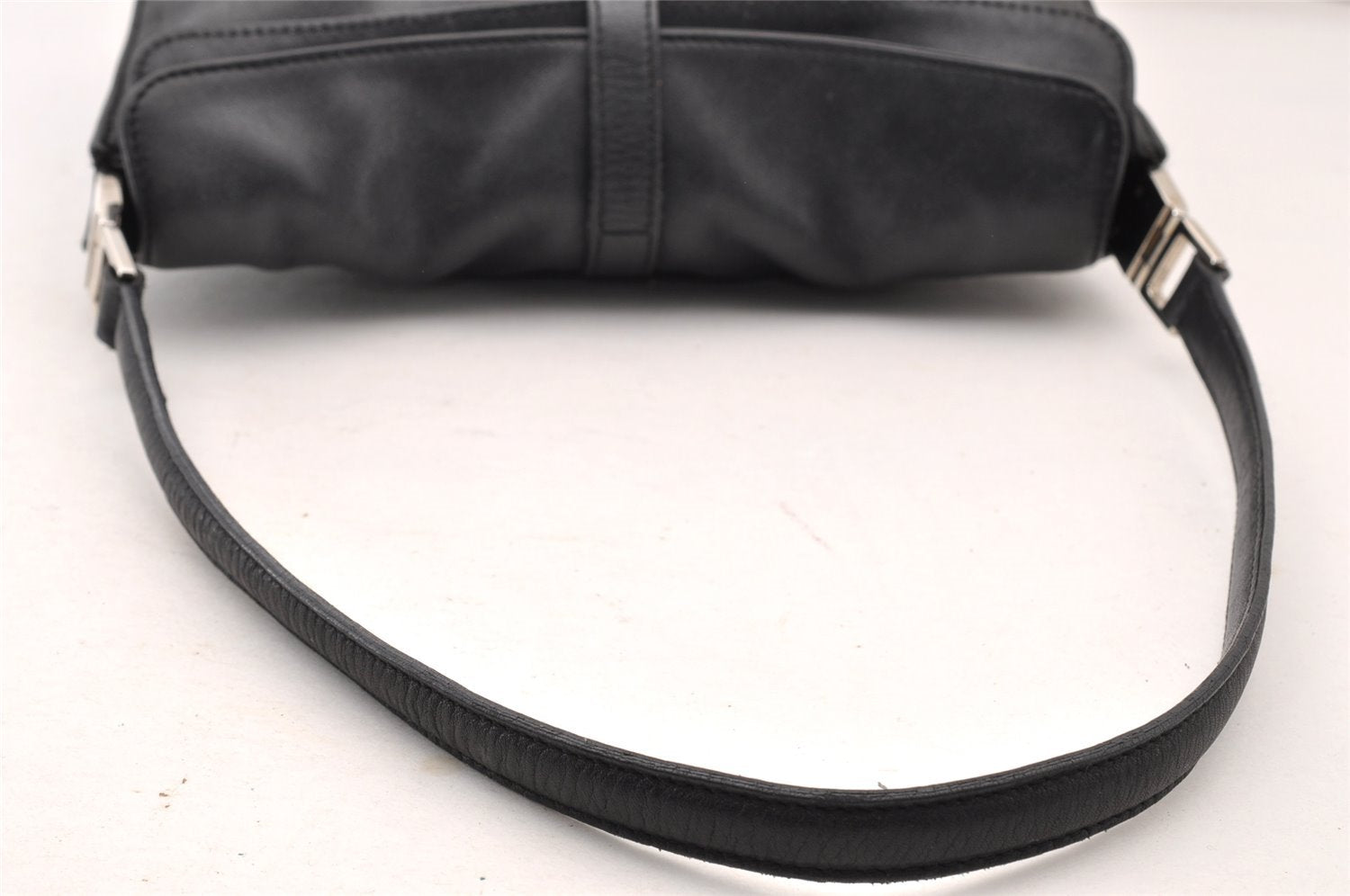 Authentic GUCCI Jackie Shoulder Hand Bag Purse Leather 0013734 Black 8495I